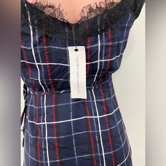 NWT Cupcakes & Cashmere Ivan Lace Wrap Dress Size SMALL Red White Blue Black - Picture 5 of 11